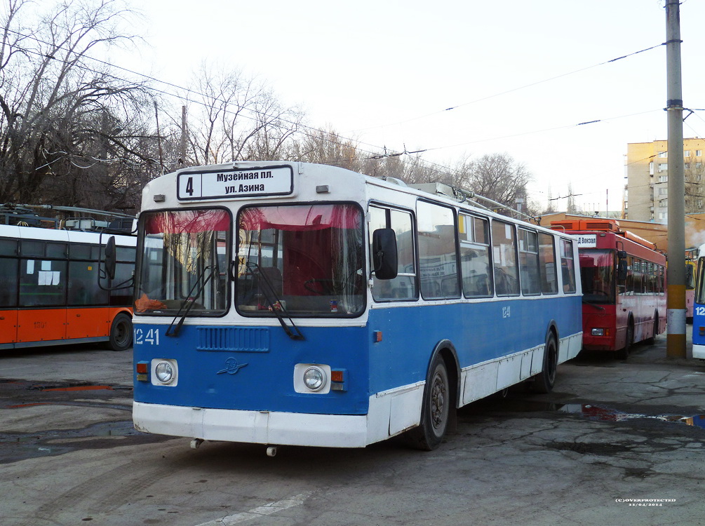 Саратов, ЗиУ-682Г-012 [Г0А] № 1241
