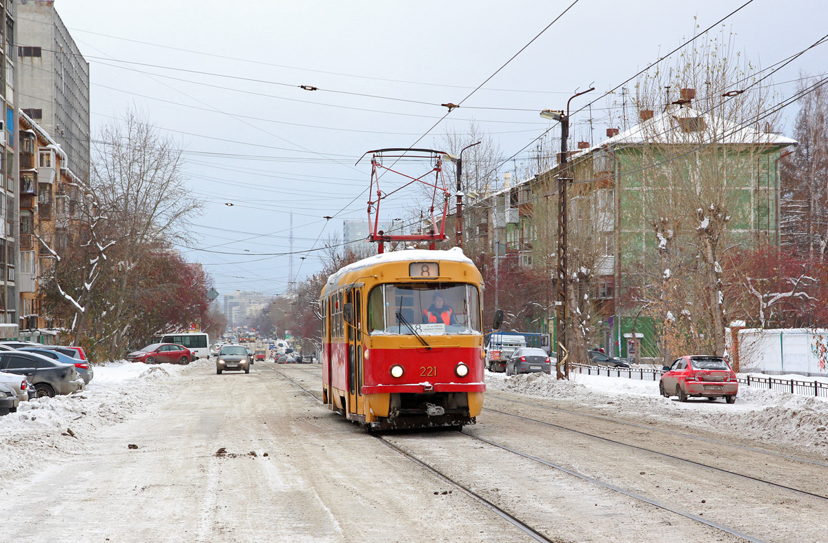 Yekaterinburg, Tatra T3SU № 221