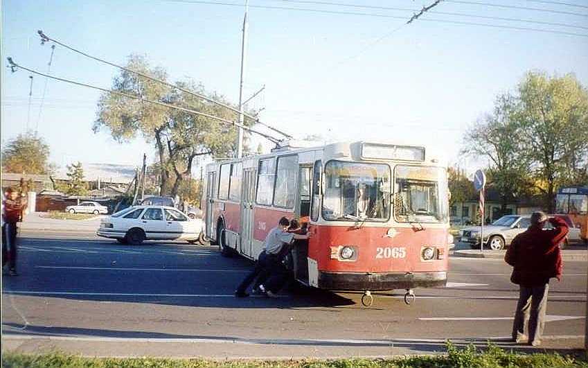 Кишинёв, ЗиУ-682В-012 [В0А] № 2065; Кишинёв — Исторические фотографии