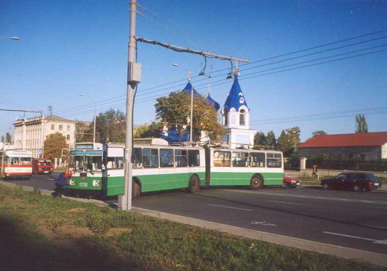 Кишинёв, ЗиУ-683В01 № 1258; Кишинёв — Исторические фотографии