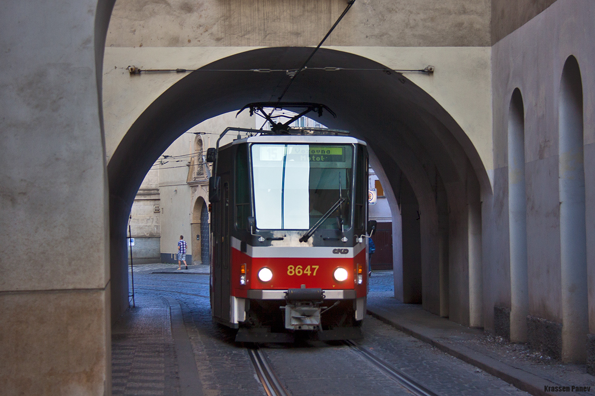 Прага, Tatra T6A5 № 8647
