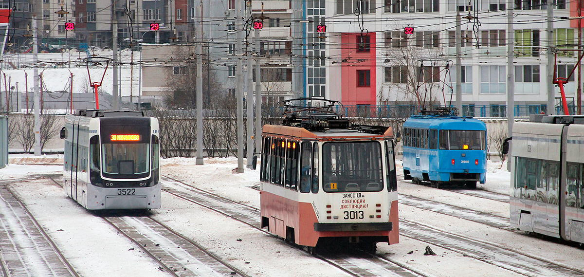 Москва, 71-414 (Pesa Fokstrot) № 3522; Москва, 71-134А (ЛМ-99АЭ) № 3013