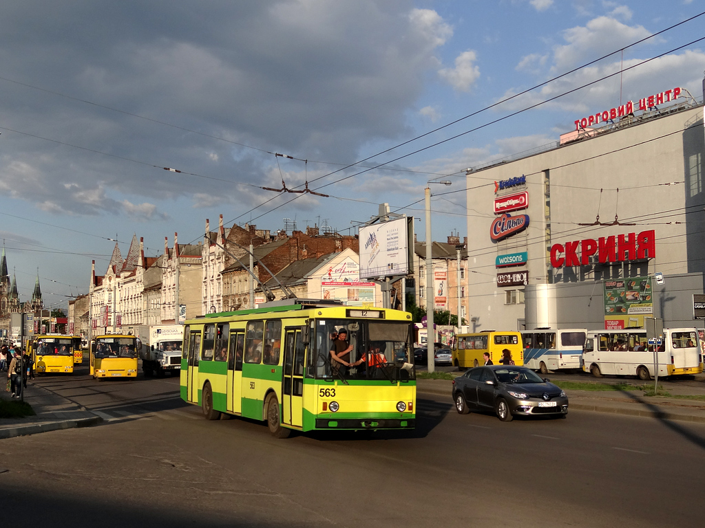 Львов, Škoda 14Tr89/6 № 563