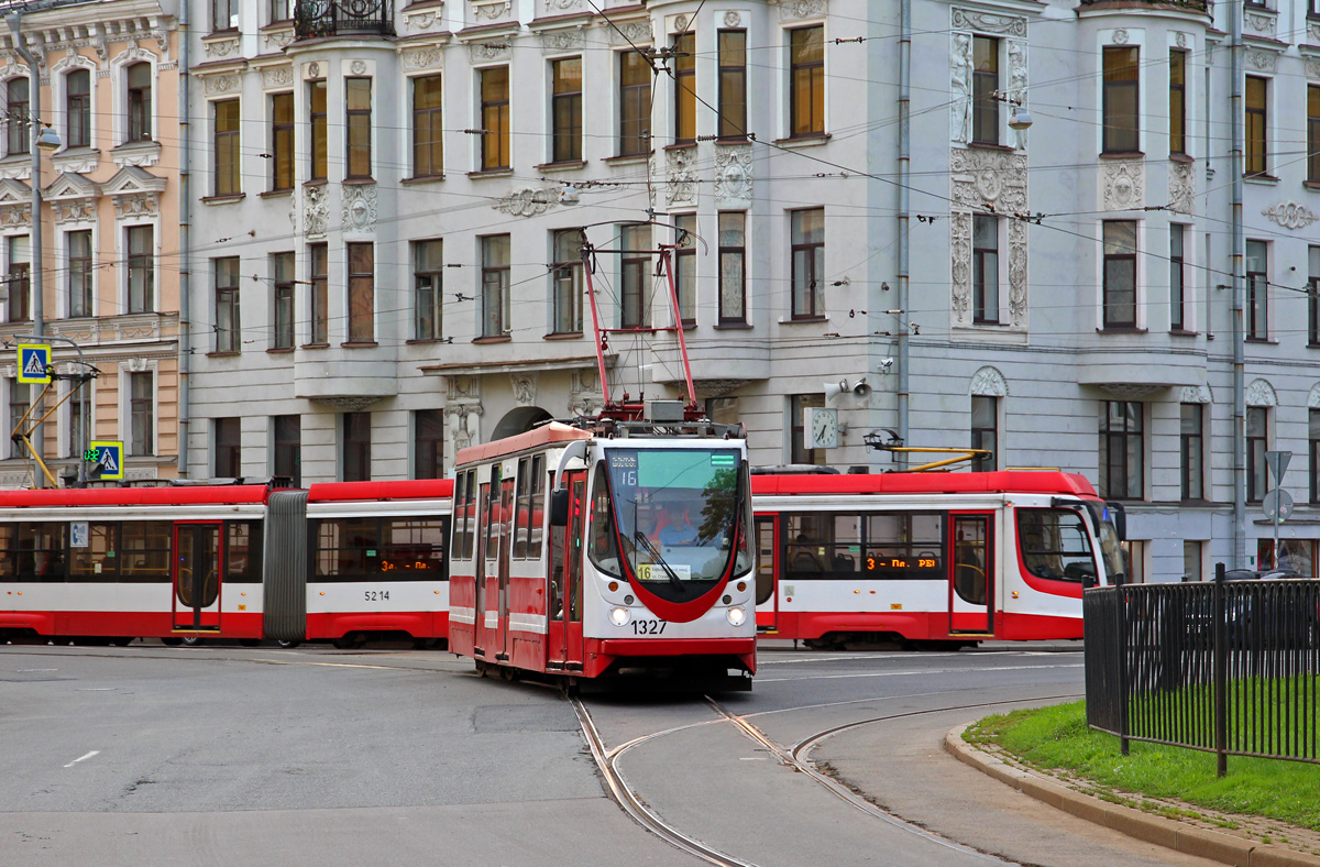 Санкт-Петербург, 71-134А (ЛМ-99АВН) № 1327 Санкт-Петербург, 71-134А (ЛМ-99АВН) № 1327
