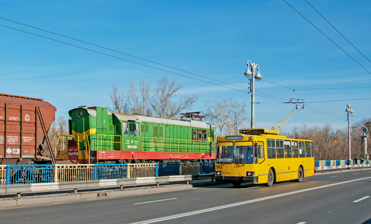 Полтава, ЮМЗ Т2 № 90