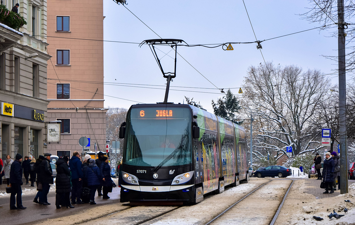 Рига, Škoda 15T ForCity Alfa Riga № 57071