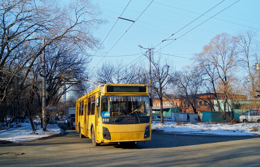 Владивосток, ЗиУ-682Г-016.02 № 252