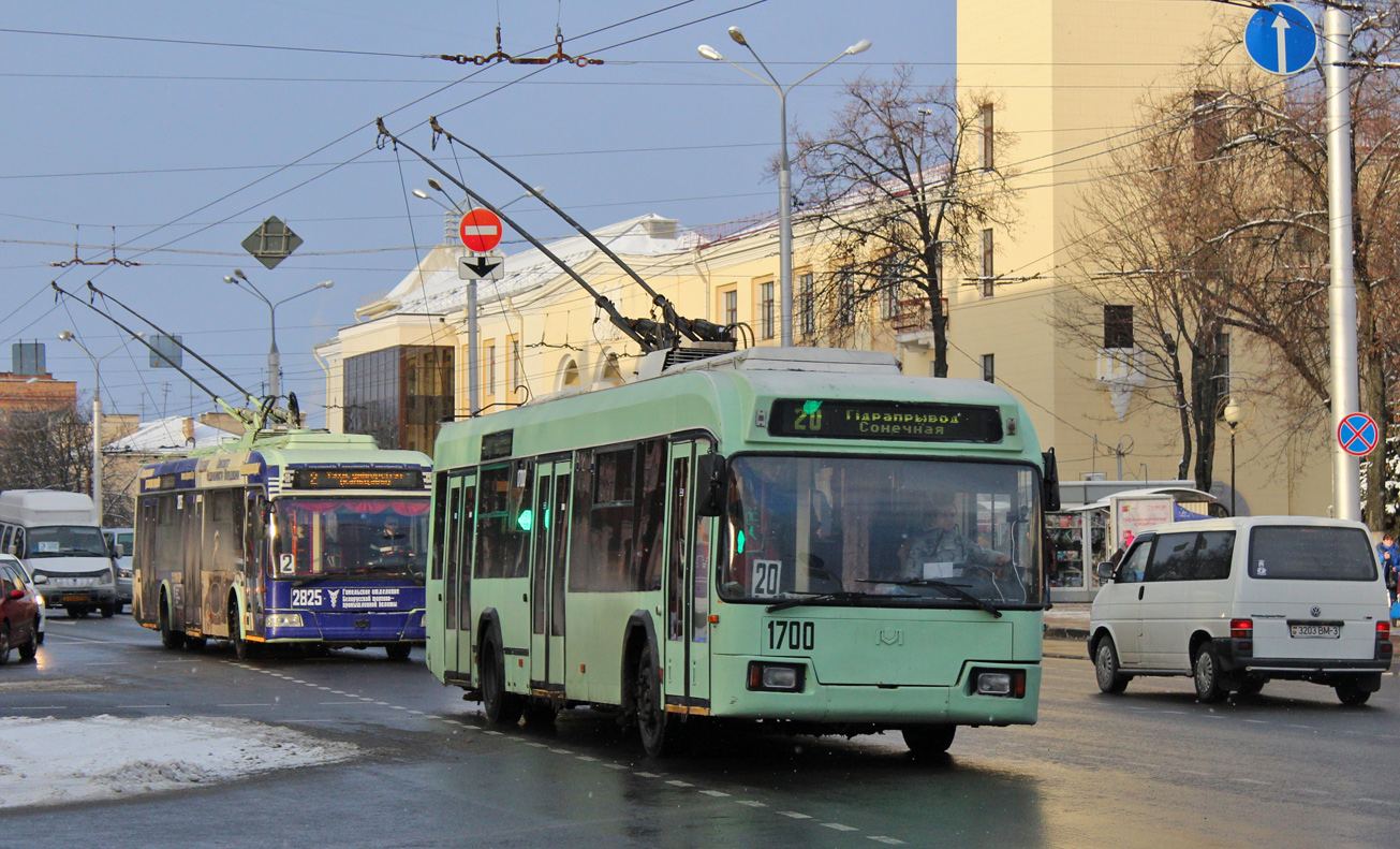 Гомель, БКМ 32102 № 1700