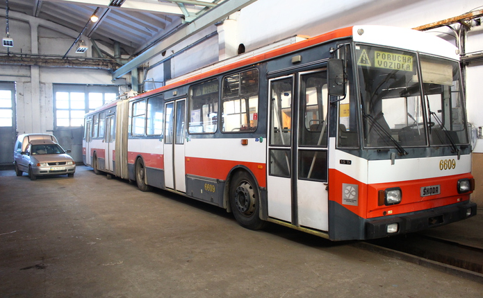 Черновцы, Škoda 15Tr07/6 № 358