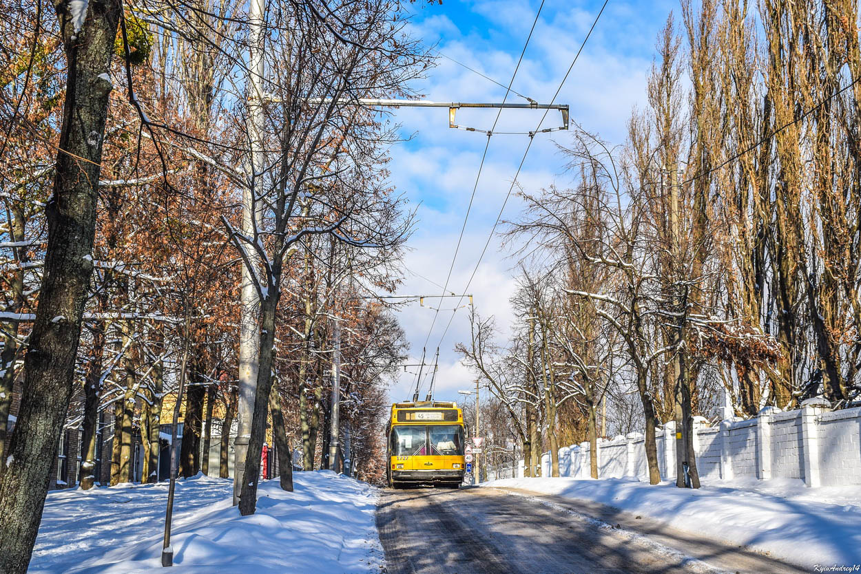 Kyjiw, MAZ-103T Nr. 1727