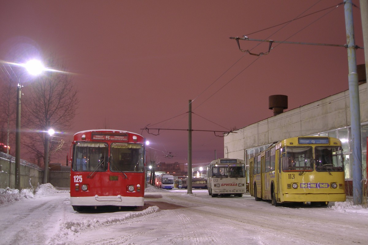 Ярославль, ЗиУ-682Г-012 [Г0А] № 125; Ярославль, ЗиУ-682Г [Г00] № 172; Ярославль, ЗиУ-682Г [Г00] № 113