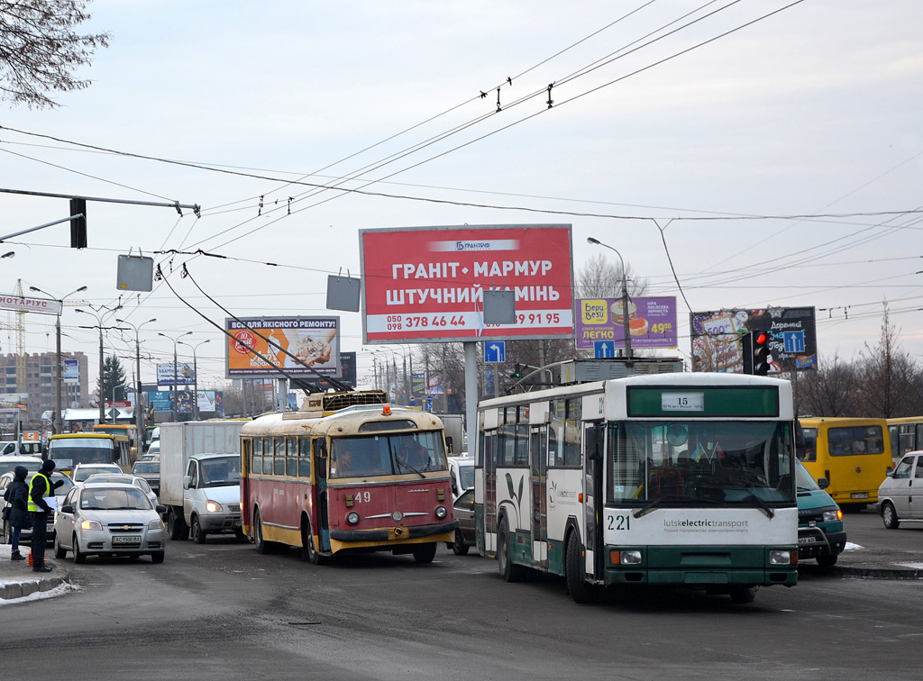 ლუცკი, MPK/Jelcz 120MT № 221; ლუცკი, Škoda 9Tr19 № 49