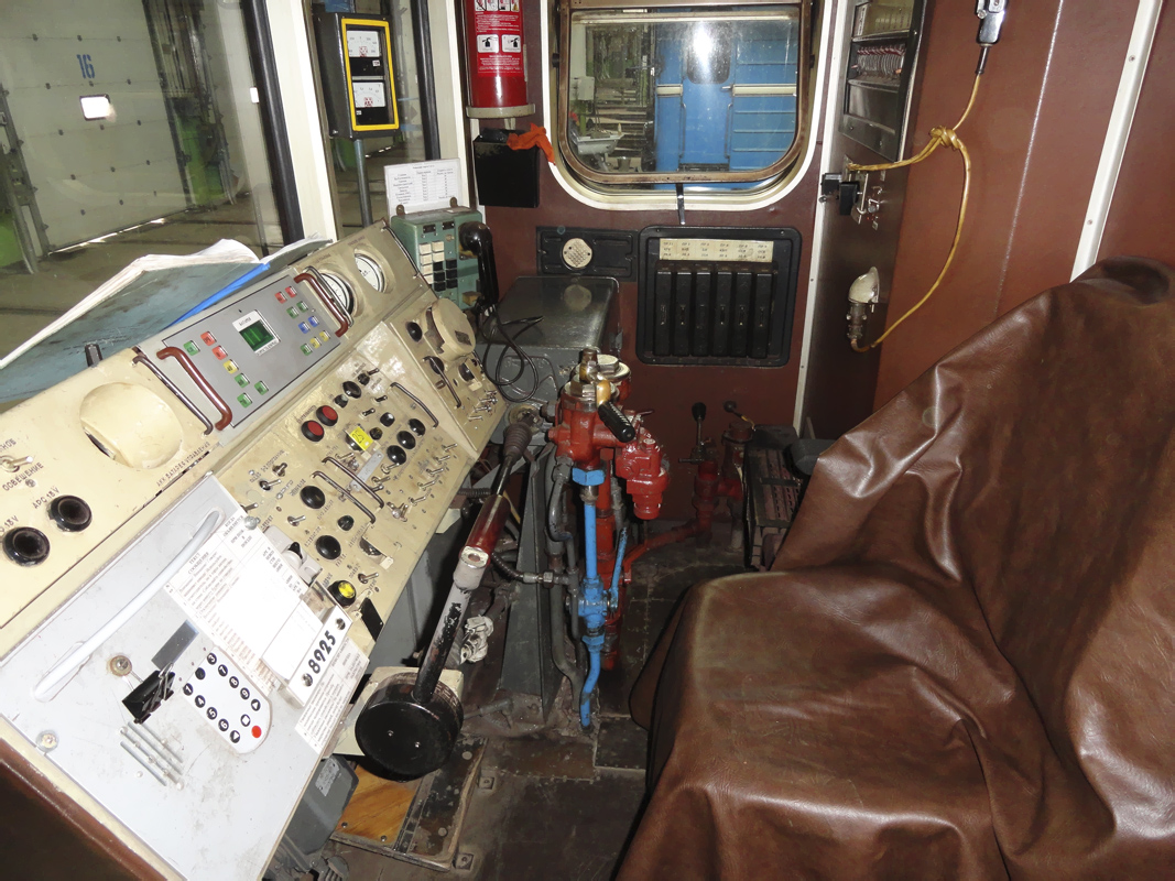 Екатеринбург, 81-717.5 (ЛВЗ/ВМ) № 8925