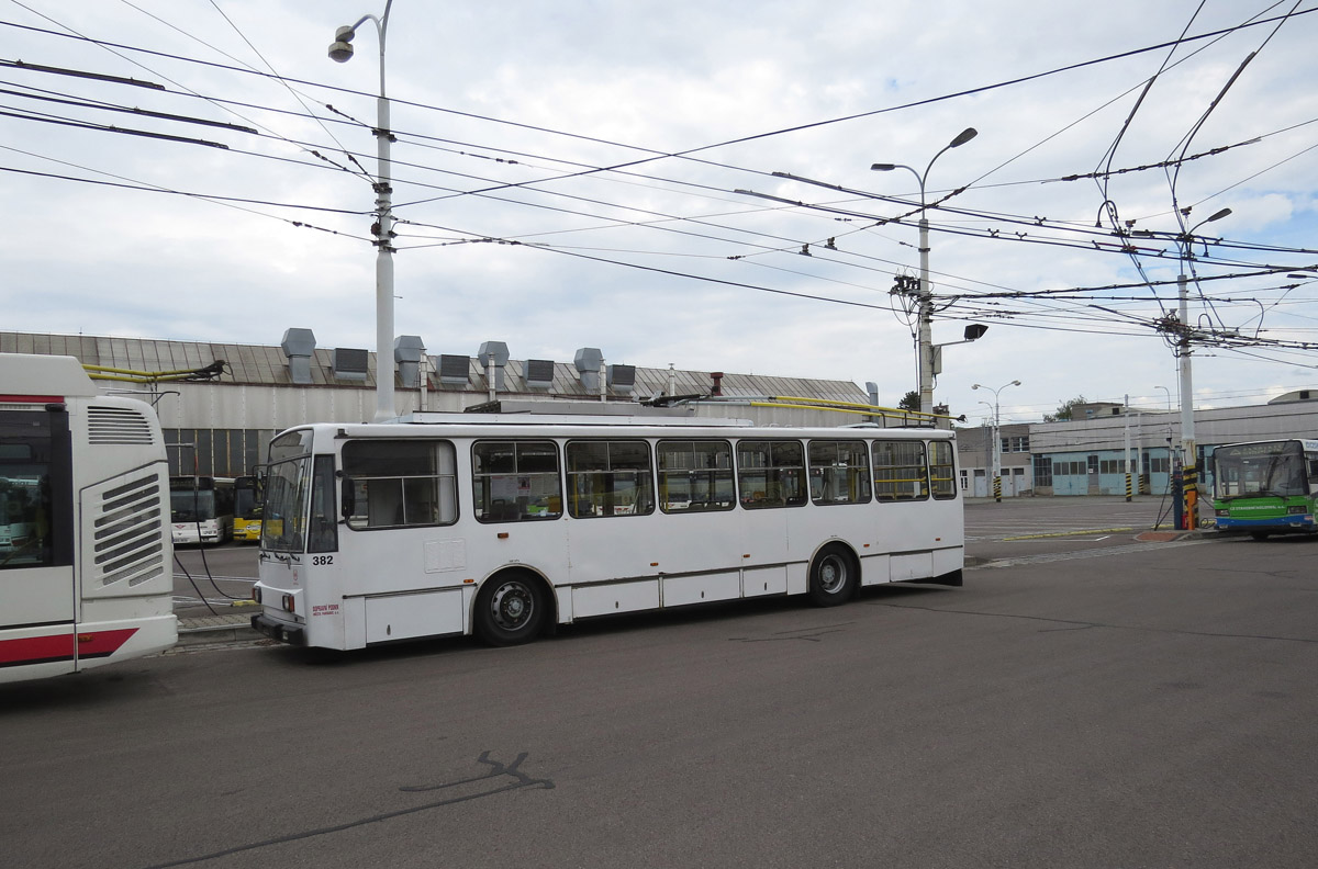 Пардубице, Škoda 14Tr17/6M № 382