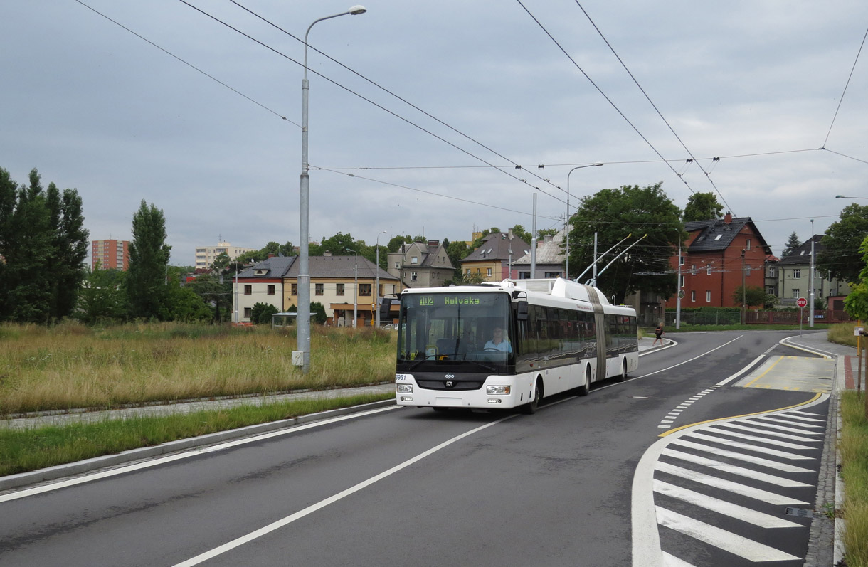 Ostrava, SOR TNB 18 Nr. 3951 Ostrava, SOR TNB 18 Nr. 3951