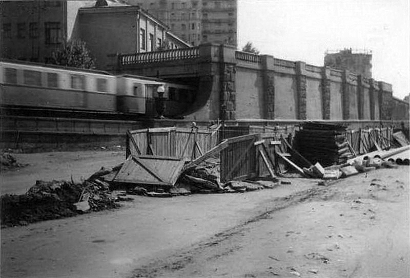 Москва — Метрополитен — [4] Филёвская линия; Москва — Метрополитен — Подвижной состав — В