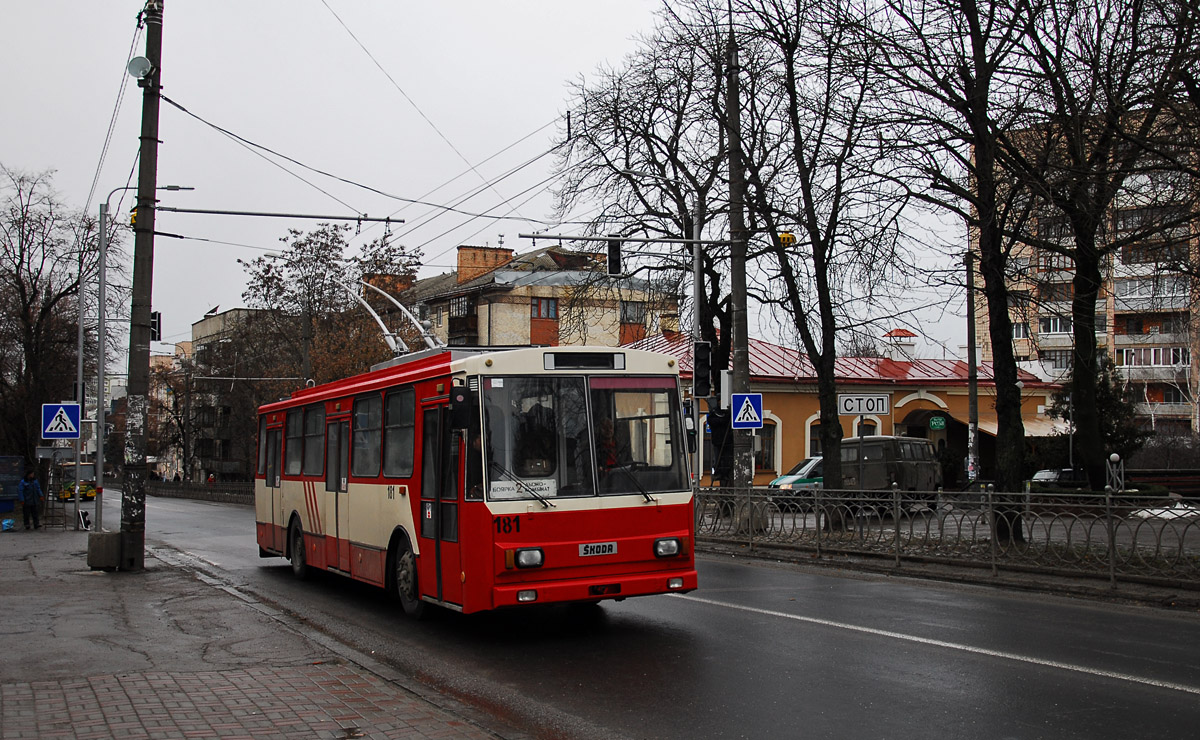 Ровно, Škoda 14Tr10/6 № 181