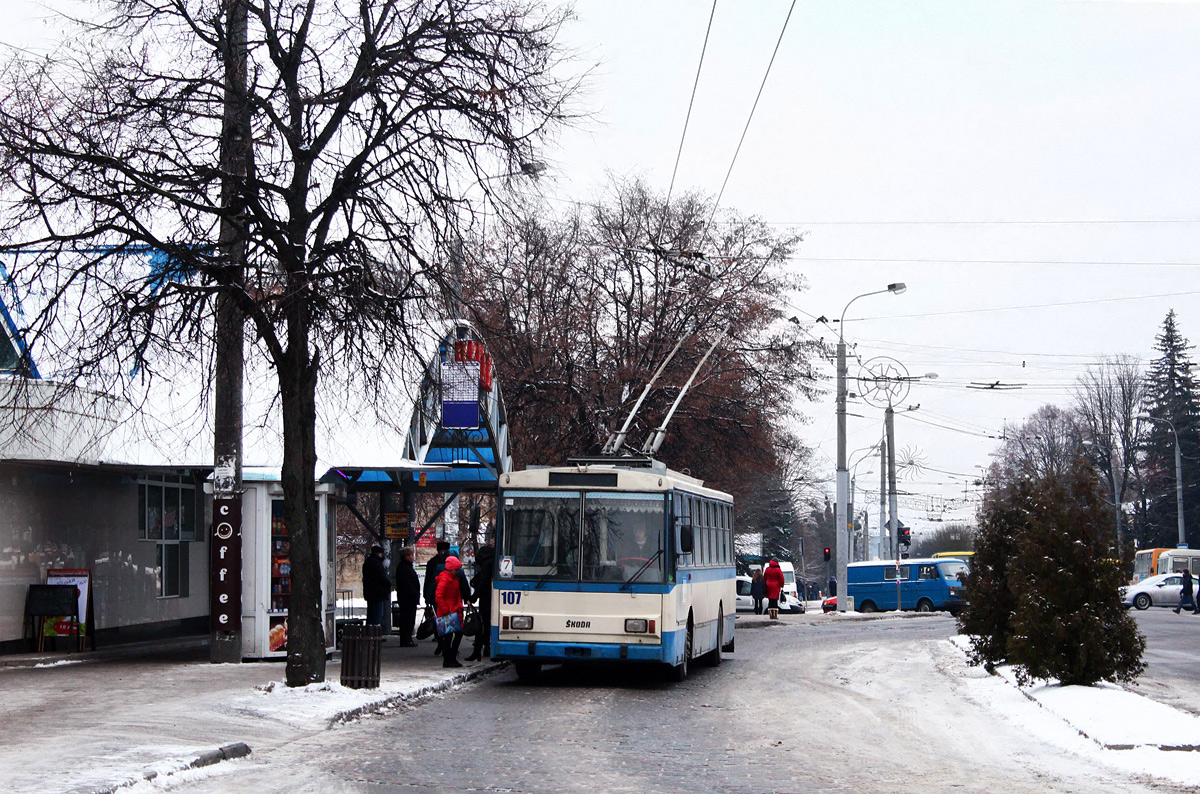 Ровно, Škoda 14Tr89/6 № 107