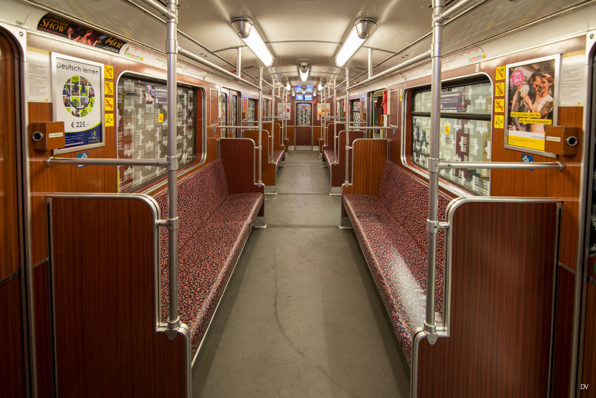 Berlín, BVG A3L71 č. 661