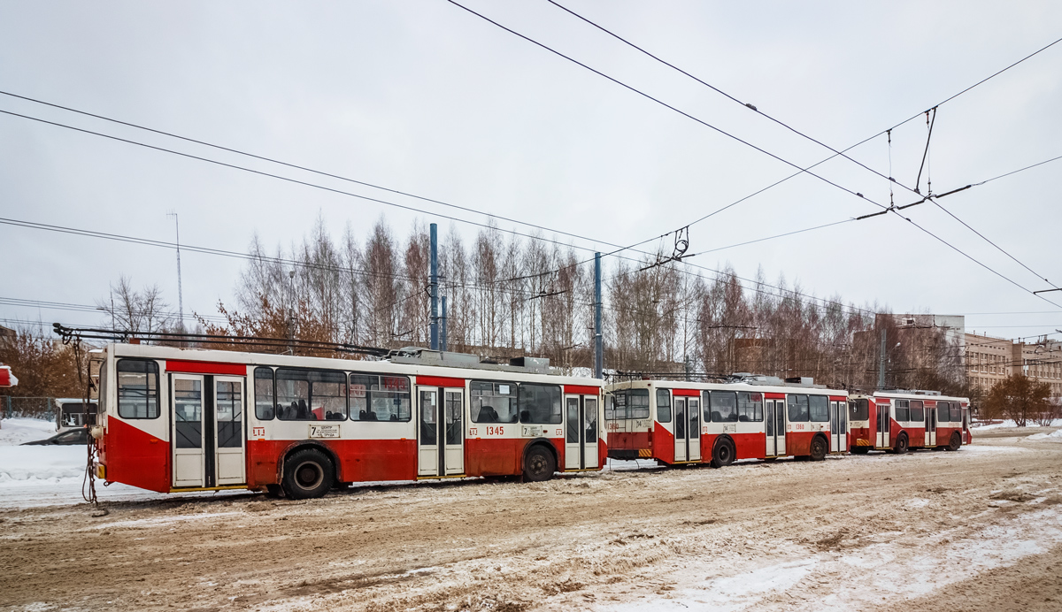 Ижевск, ВМЗ-5298-22 № 1345