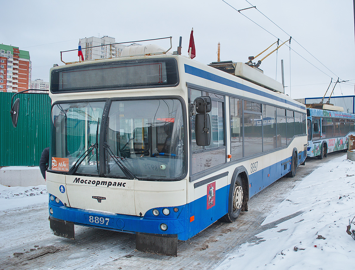 Moszkva, SVARZ-MAZ-6235.00 — 8897