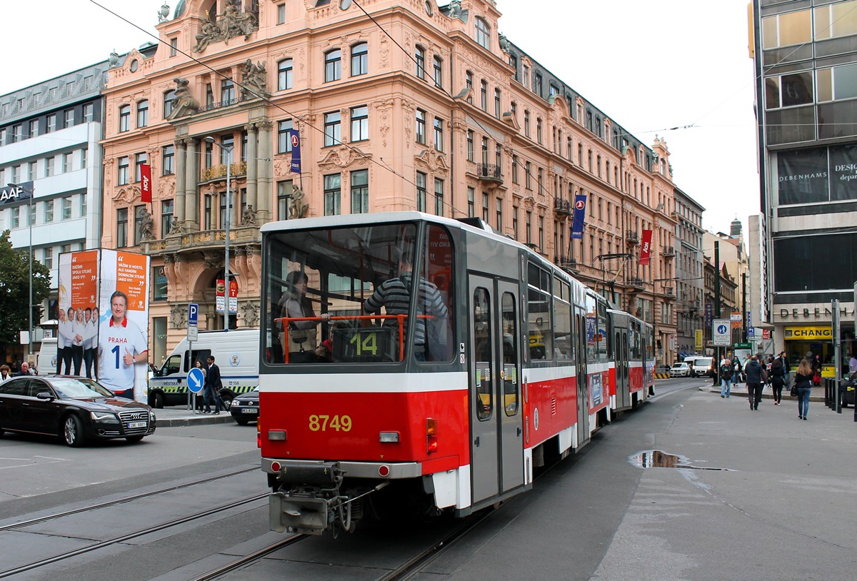 Прага, Tatra T6A5 № 8749