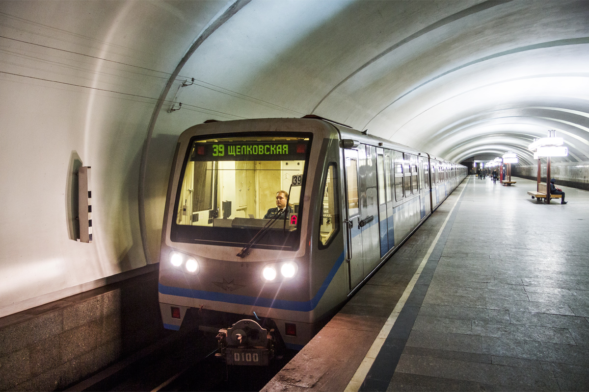 Moszkva, 81-740.1 “Rusich” — 0100