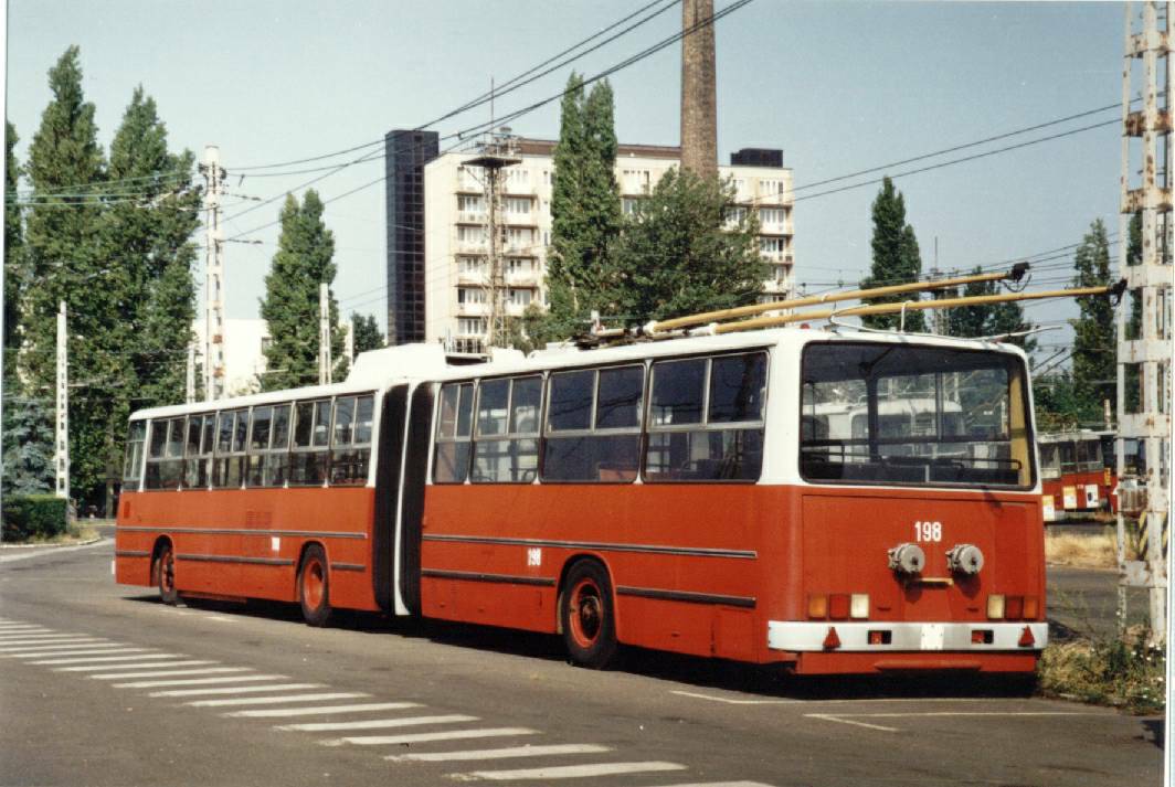 ბუდაპეშტი, Ikarus 284.T1 № 198; ბუდაპეშტი — Trolleybus depot ბუდაპეშტი, Ikarus 284.T1 № 198; ბუდაპეშტი — Trolleybus depot
