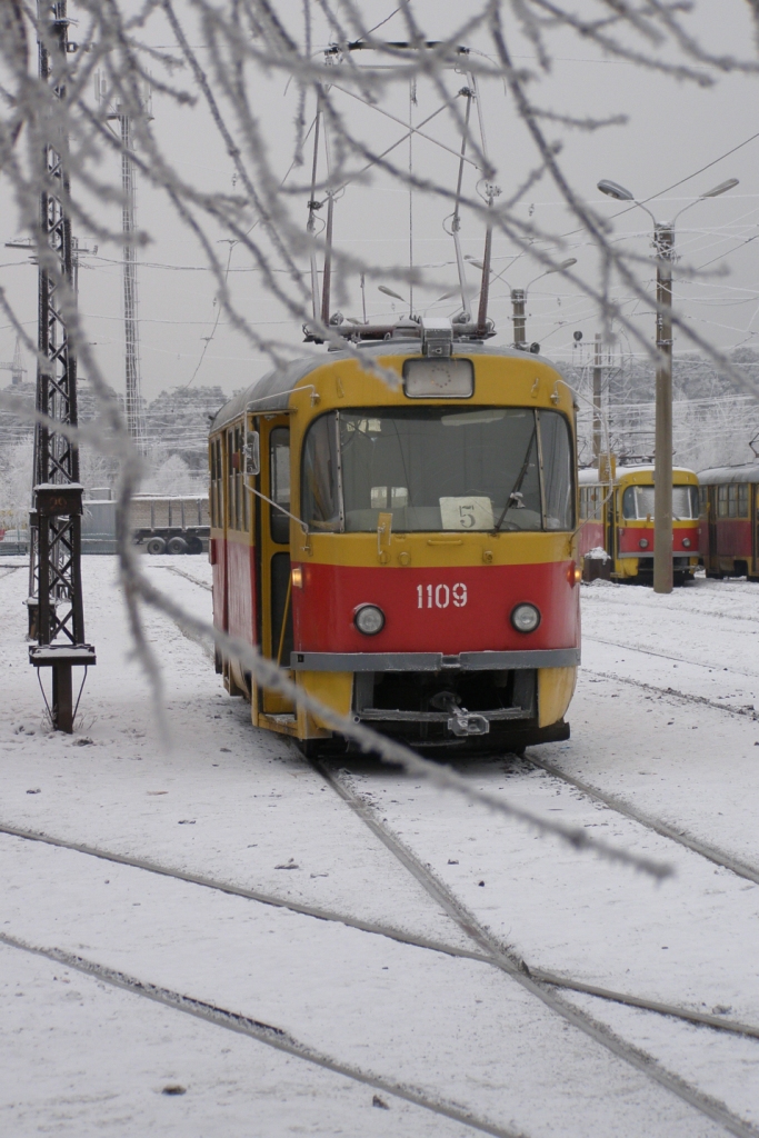Барнаул, Tatra T3SU № 1109; Барнаул — Трамвайное депо №1, улица Анатолия, 304. (закрыто в 2013 г.)