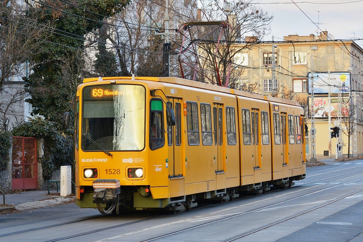 Будапешт, Duewag TW6000 № 1528