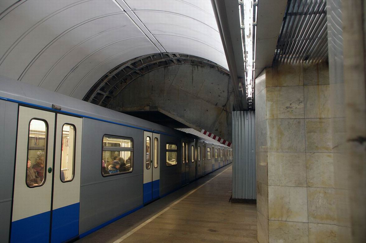 Moskva — Metro — [10] Lublinsko-Dmitrovskaya Line; Moskva — Metro — [9] Serpukhovsko-Timiryazevskaya Line