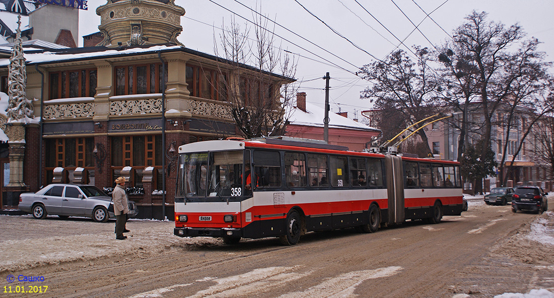Черновцы, Škoda 15Tr07/6 № 358