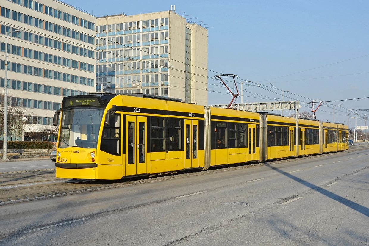 Будапешт, Siemens Combino Supra NF12B № 2002