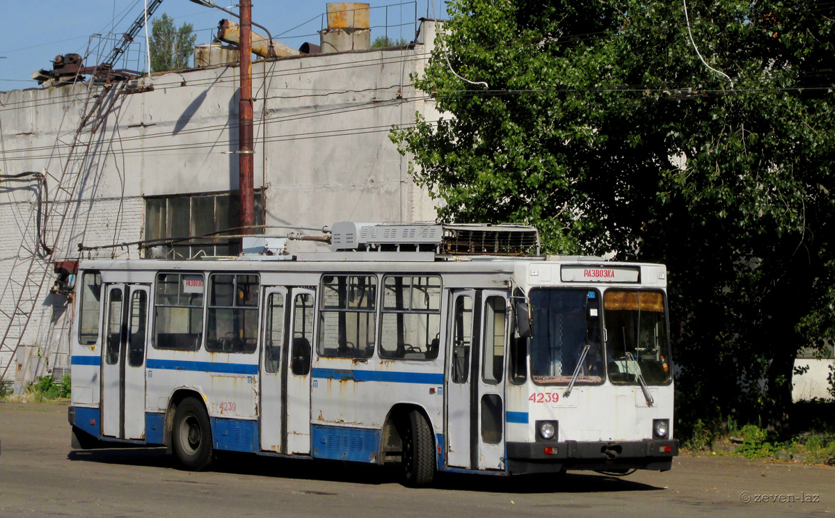 Киев, ЮМЗ Т2 № 4239 Киев, ЮМЗ Т2 № 4239