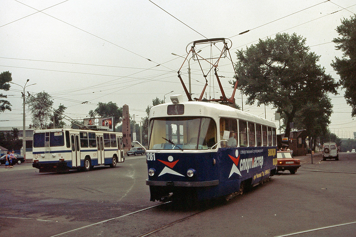Днепр, ЮМЗ Т2 № 1529; Днепр, Tatra T3SU № 1281