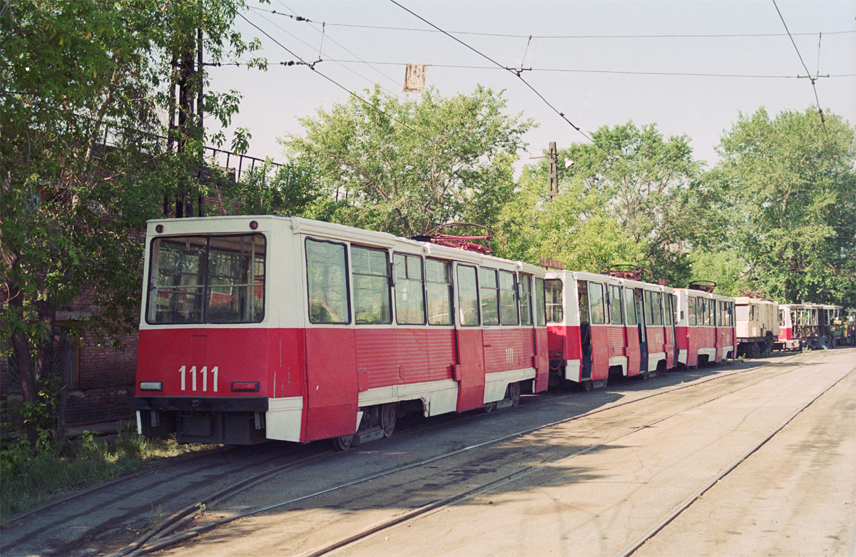 Магнитогорск, 71-605 (КТМ-5М3) № 1111; Магнитогорск, 71-605 (КТМ-5М3) № 1112
