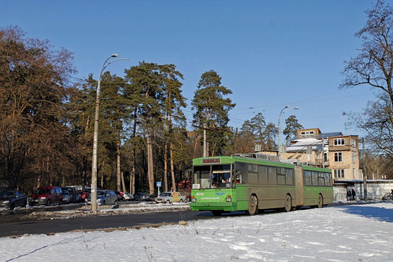 Киев, Киев-12.03 № 4042
