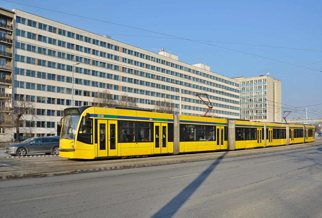 Будапешт, Siemens Combino Supra NF12B № 2036