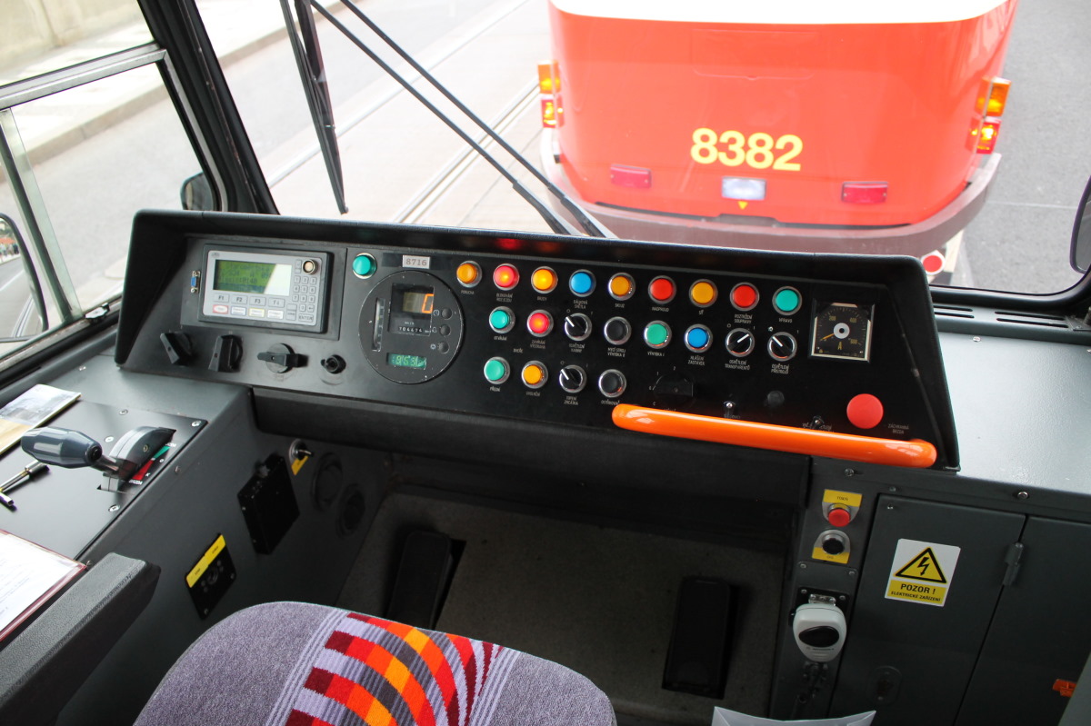 Praha, Tatra T6A5 nr. 8716