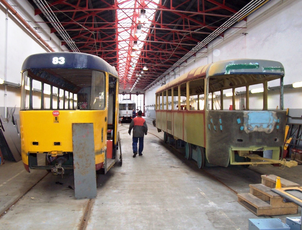 Liberec ― Jablonec nad Nisou, Tatra T3M.04 № 83; Liberec ― Jablonec nad Nisou, Tatra T3 № 30 Liberec ― Jablonec nad Nisou, Tatra T3M.04 № 83; Liberec ― Jablonec nad Nisou, Tatra T3 № 30