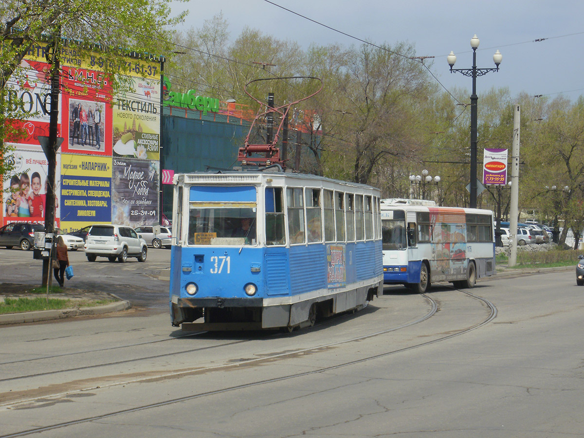 Хабаровск, 71-605 (КТМ-5М3) № 371