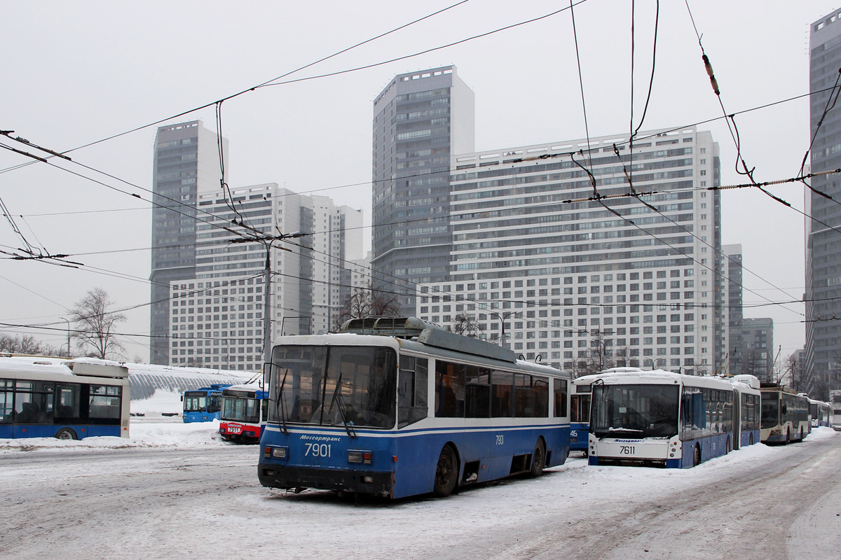 Moscow, BTZ-52761R № 7901; Moscow, Trolza-6206.00 “Megapolis” № 7611 Moscow, BTZ-52761R № 7901; Moscow, Trolza-6206.00 “Megapolis” № 7611