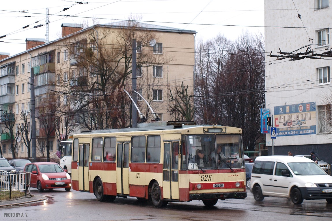 Львов, Škoda 14Tr02/6 № 525