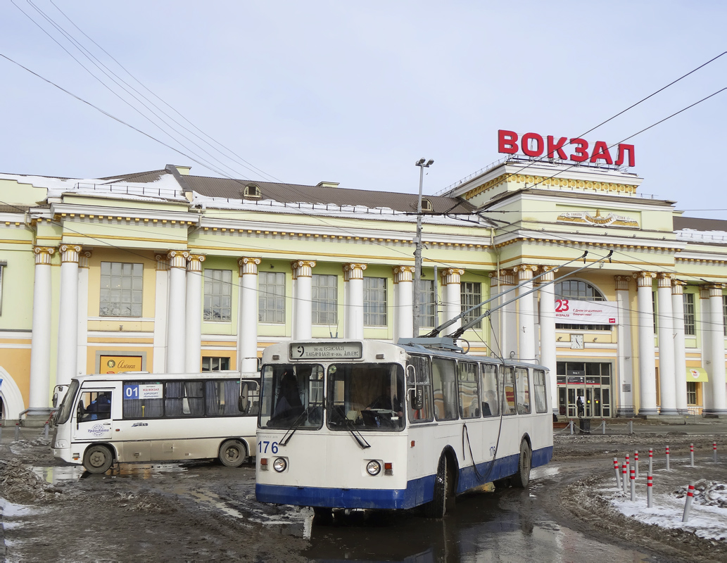 Екатеринбург, ЗиУ-682Г [Г00] № 176