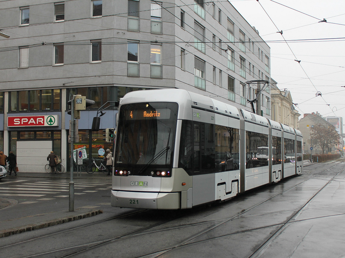 Грац, Stadler Variobahn № 221