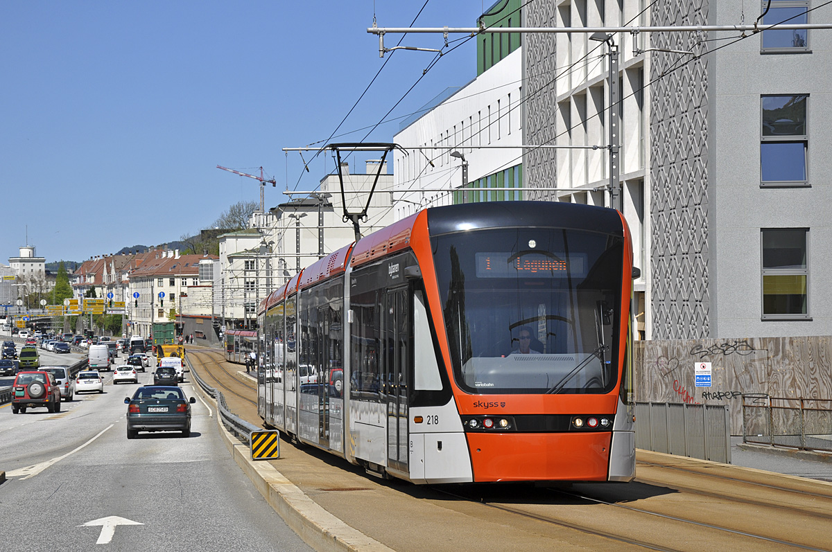 Берген, Stadler Variobahn № 218