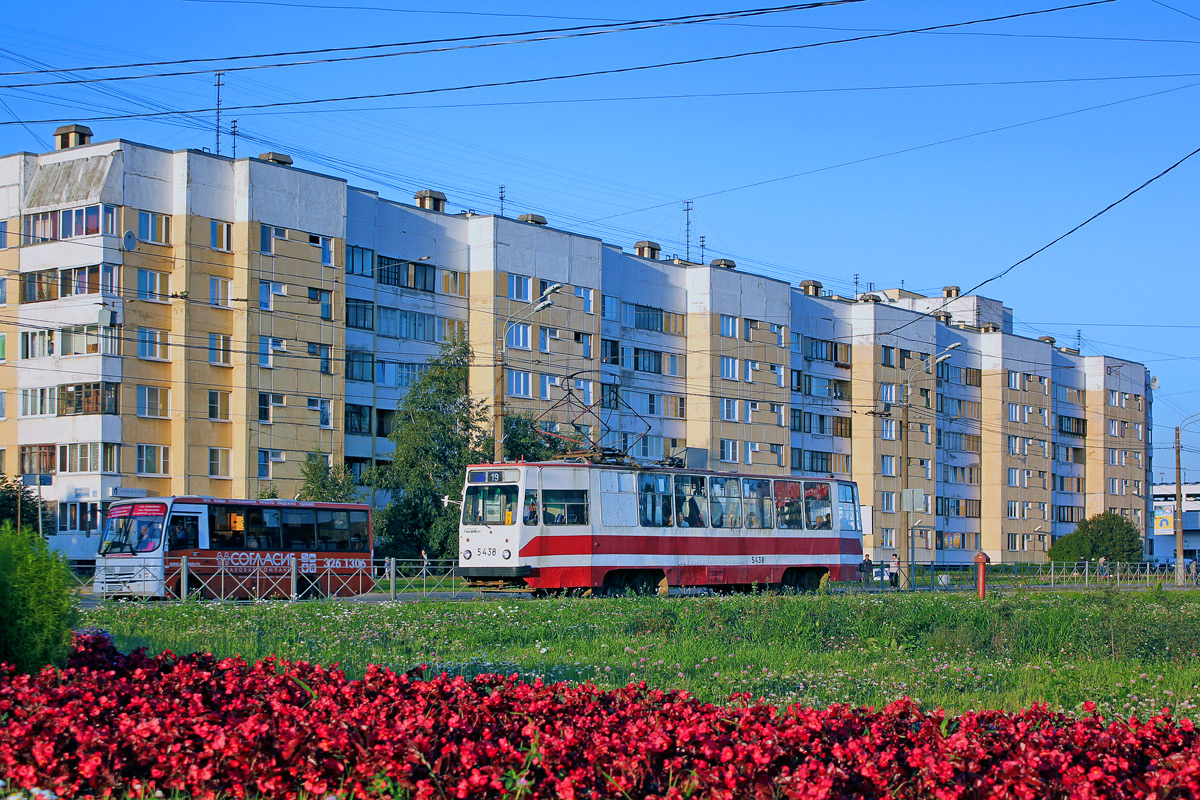 Saint-Petersburg, LM-68M č. 5438