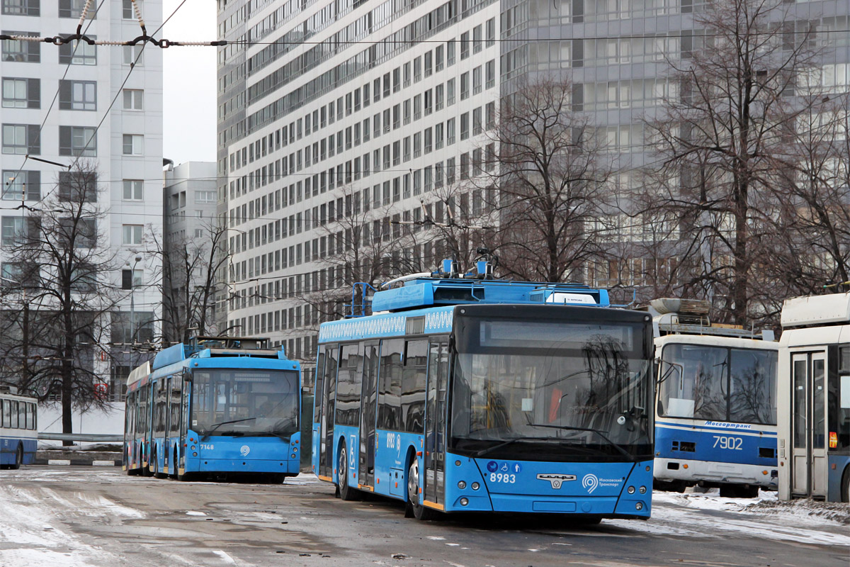 Москва, СВАРЗ-МАЗ-6275 № 8983