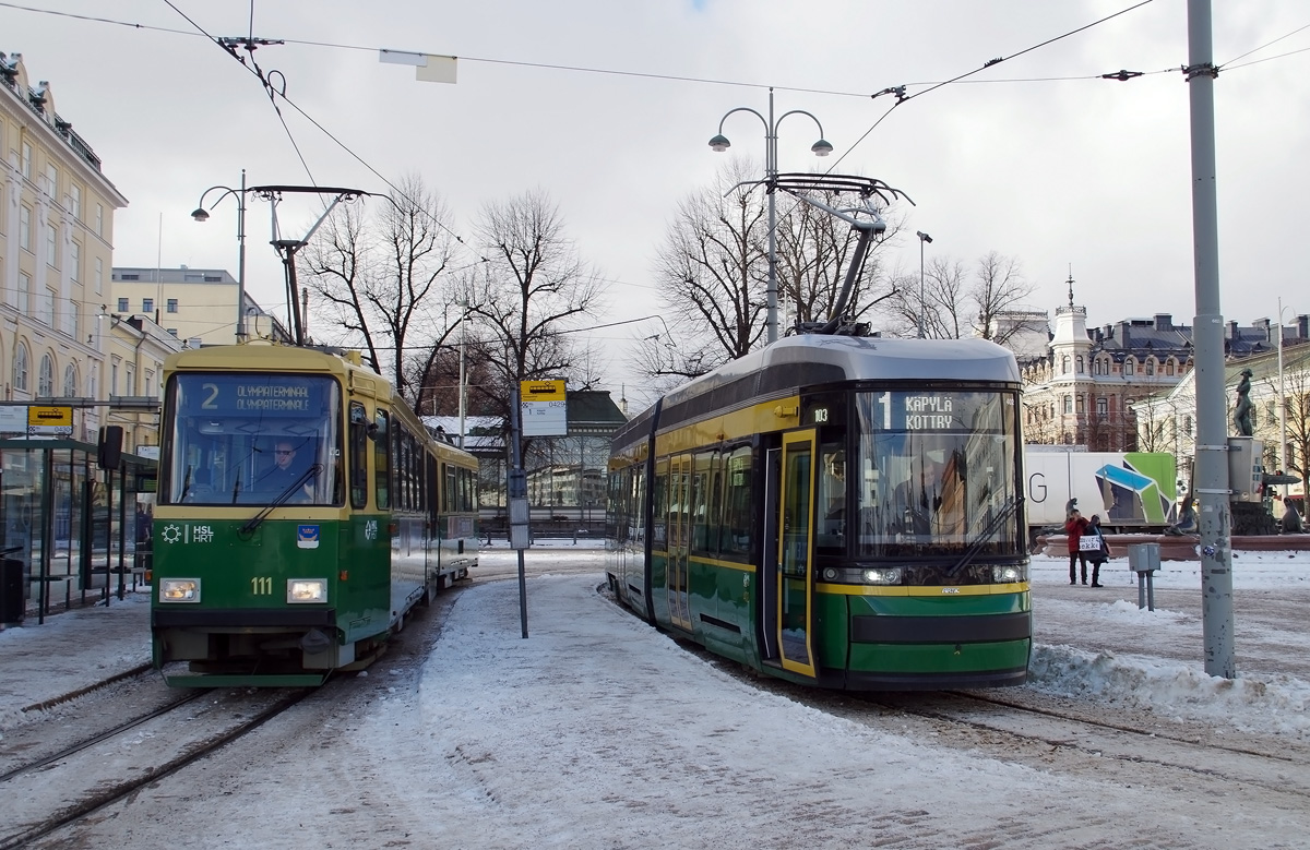 Хельсинки — Эспоо, Valmet MLNRV2 № 111; Хельсинки — Эспоо, Transtech Artic MLRV01 № 402