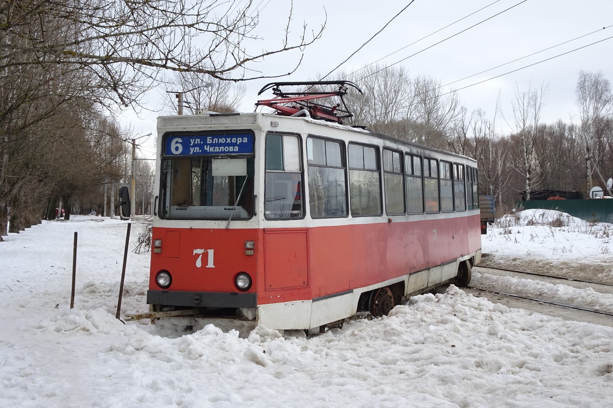 Ярославль, 71-605 (КТМ-5М3) № 71; Ярославль — 04.03.2017 Сход вагона № 71